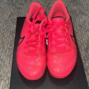 Girls Nike Tiempo Soccer cleats